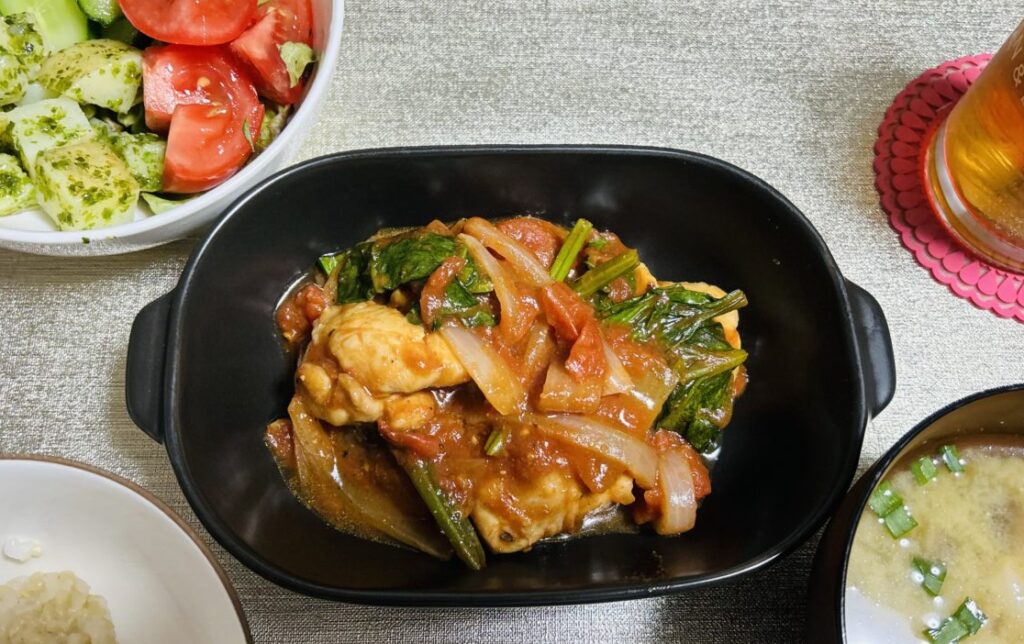 チキンとほうれん草のトマト煮