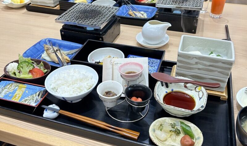 朝食